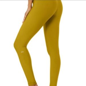 Alo Airlift Leggings - M